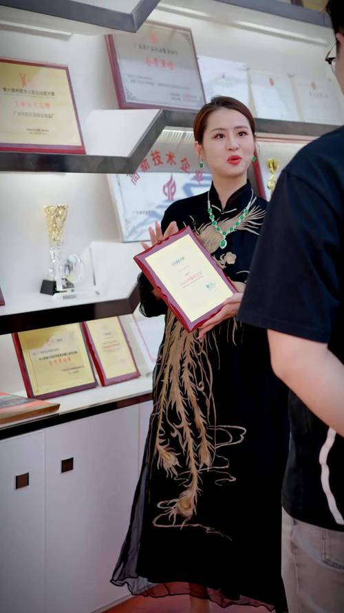 激发肌肤光彩，绽放职业魅力——工厂日常美妆护理与培训指南