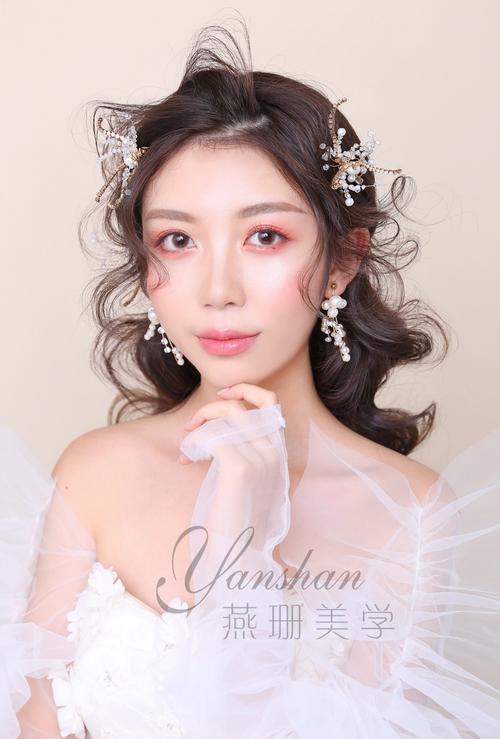 广州燕珊化妆培训的化妆造型作品《#抽丝新娘#》